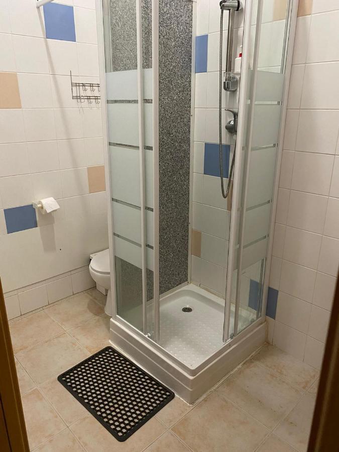 Aradas Garden Hostel מראה חיצוני תמונה