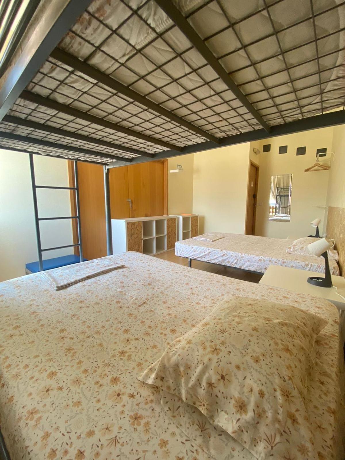 Aradas Garden Hostel מראה חיצוני תמונה