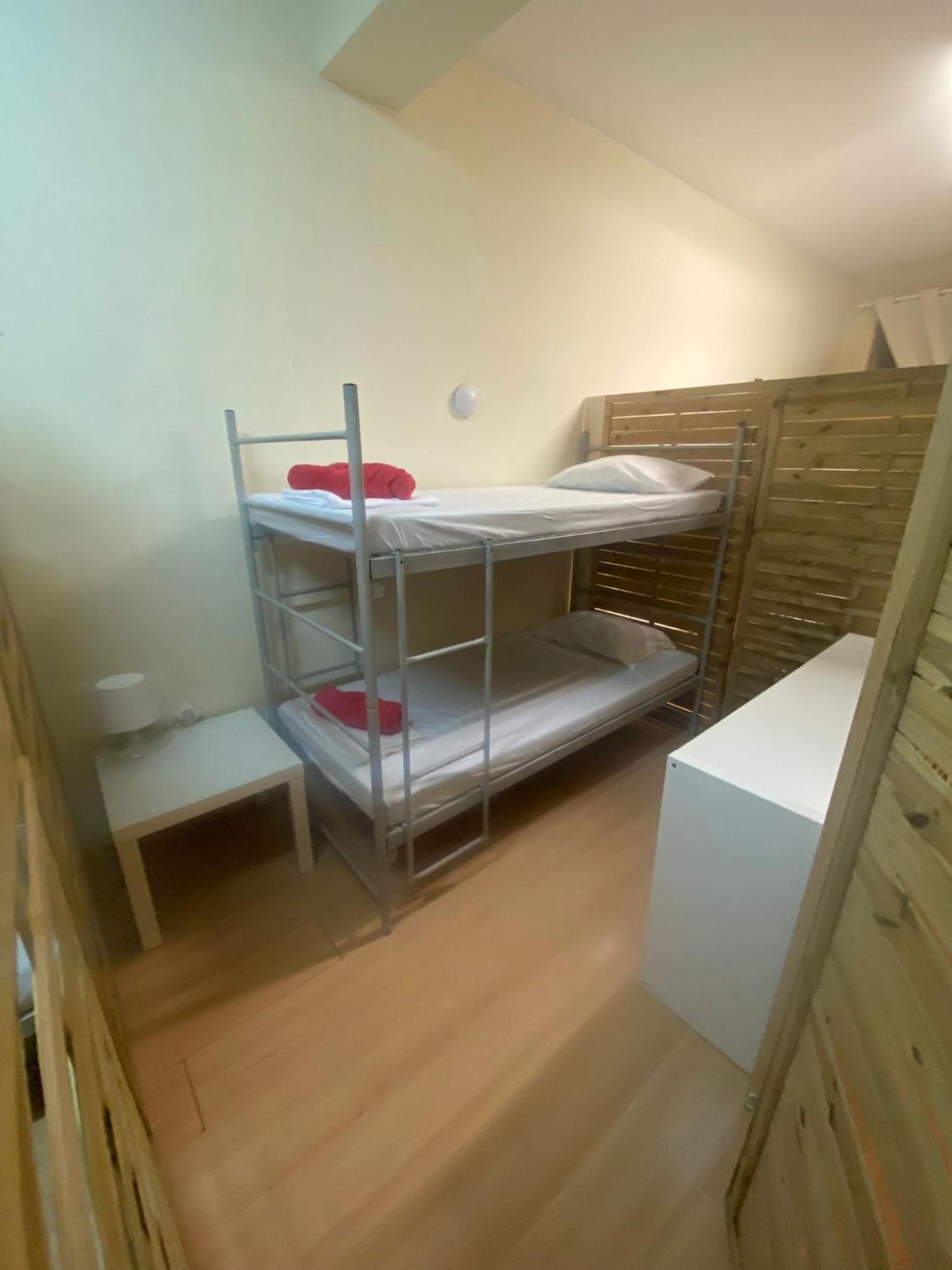 Aradas Garden Hostel מראה חיצוני תמונה