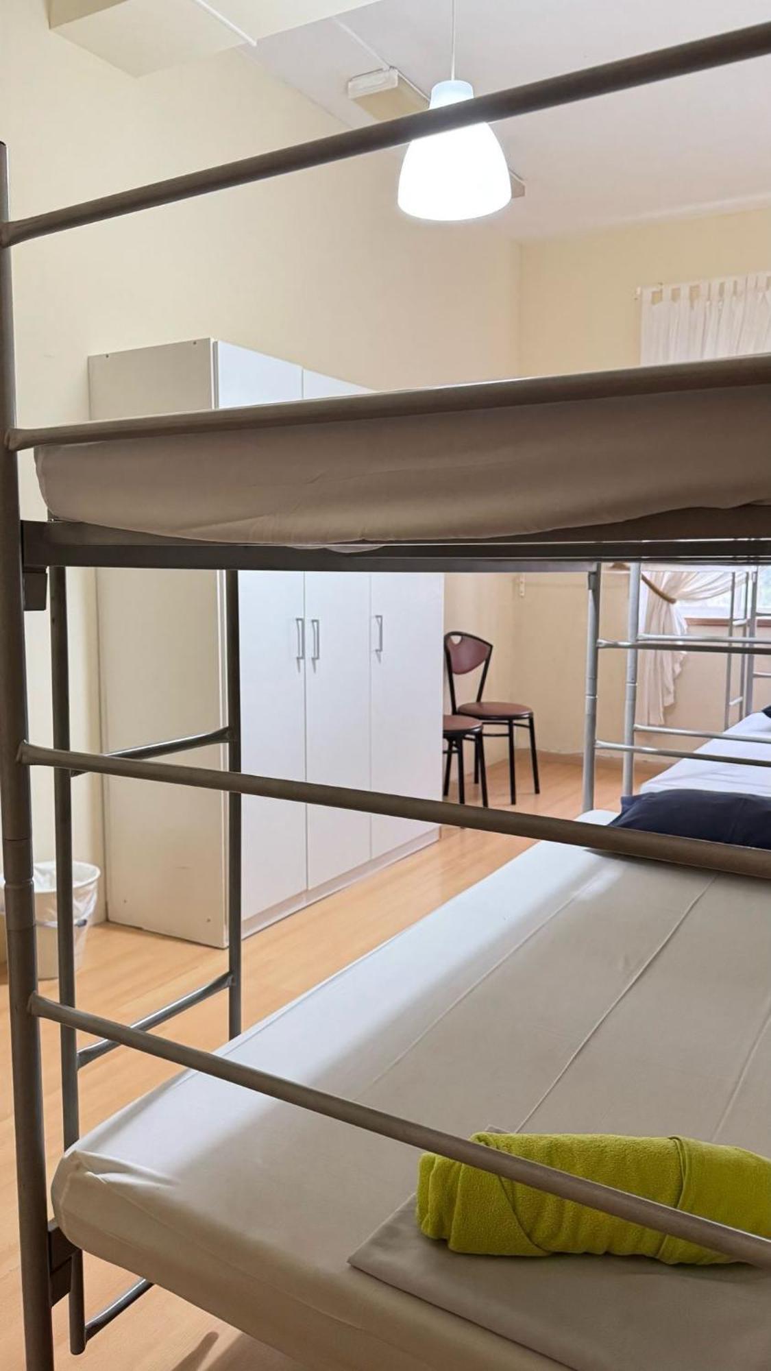 Aradas Garden Hostel מראה חיצוני תמונה