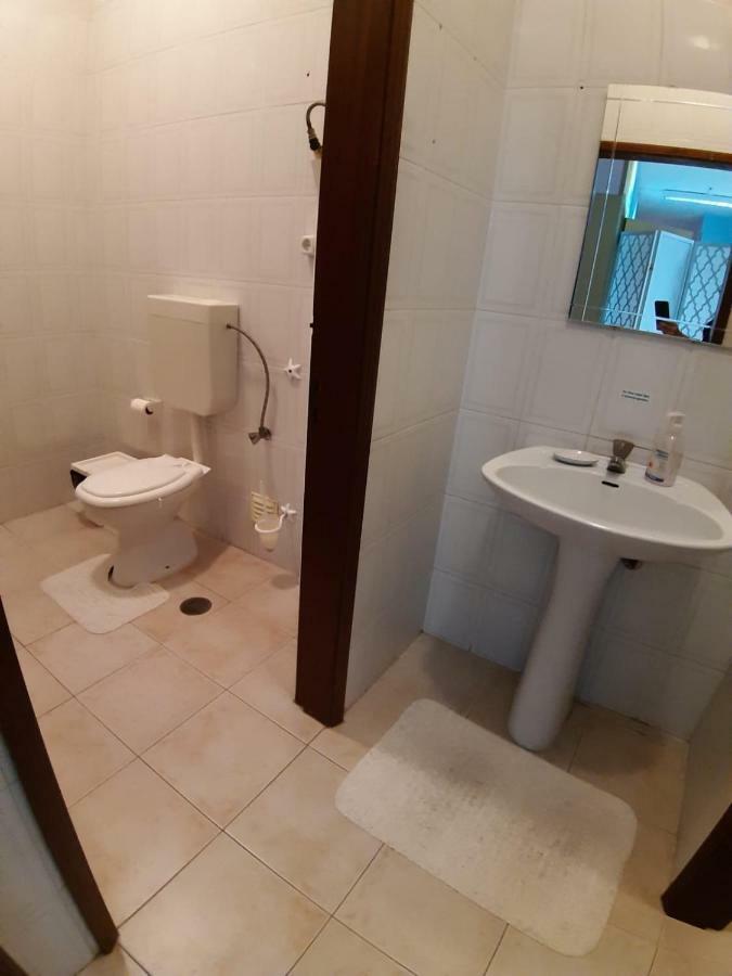 Aradas Garden Hostel מראה חיצוני תמונה